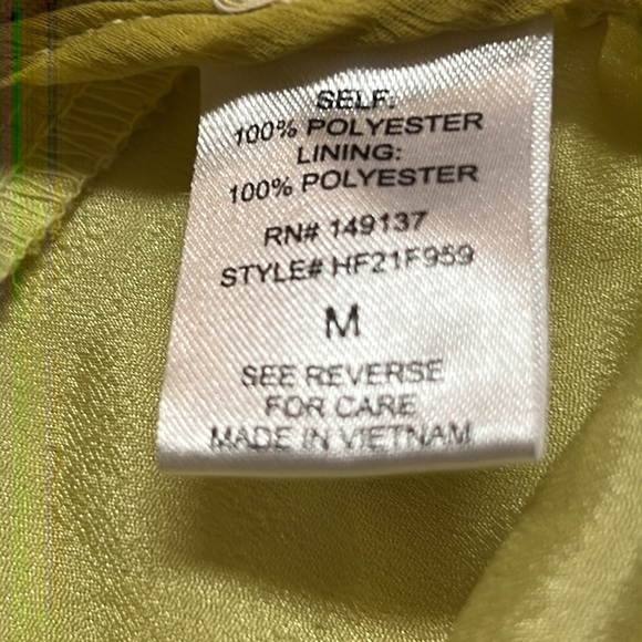 Fashion Nova Crop Top - Picture 9 of 11